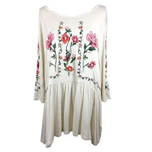 Adiva Embroidered Floral Top
